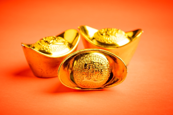 梦见看到很多蛇是什么意思_蛇多象征